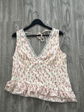 Wild Fable Asymmetric Floral Going Out Top (Size: L)